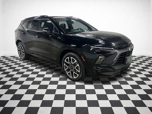 Certified 2025 Chevrolet Blazer RS image 1