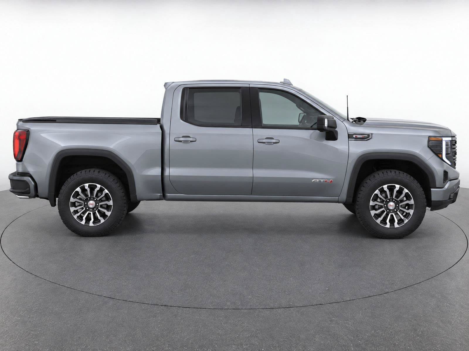 Used 2023 GMC Sierra 1500 AT4 w/ AT4 Premium Package AWD/4WD image 8