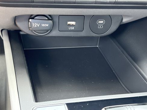New 2026 Hyundai Elantra SE FWD image 24