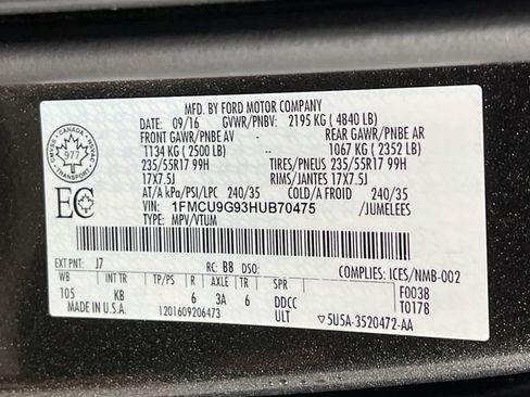 Used 2017 Ford Escape SE w/ Equipment Group 201A AWD/4WD image 12