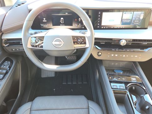 New 2026 Nissan Murano Platinum image 13