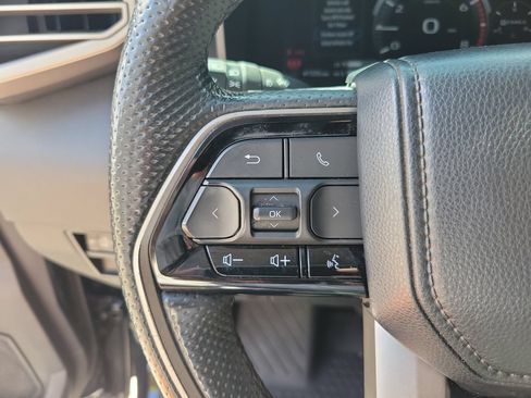 Used 2024 Toyota Tundra Limited AWD/4WD image 19