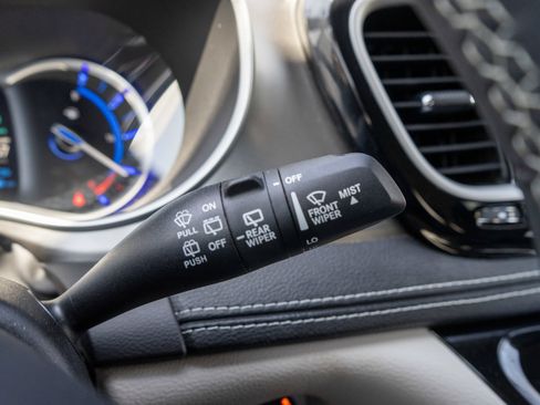 Used 2022 Chrysler Pacifica Touring-L FWD image 28