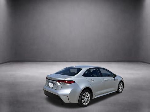 Used 2024 Toyota Corolla LE FWD image 4