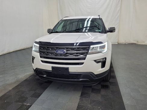 Used 2018 Ford Explorer XLT w/ Equipment Group 202A AWD/4WD image 15