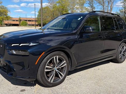 Used 2024 BMW X7 M60i w/ Climate Comfort Package AWD/4WD image 1