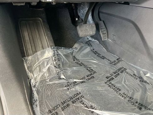 Used 2025 GMC Acadia Denali w/ Super Cruise Package image 22