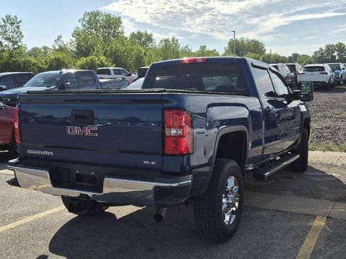 Used 2018 GMC Sierra 2500 SLE w/ HD SLE Preferred Plus Package AWD/4WD image 3
