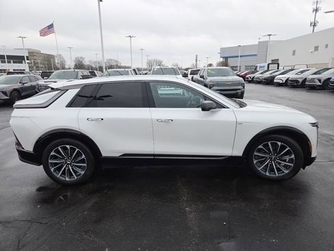 Used 2024 Cadillac Lyriq Sport image 22