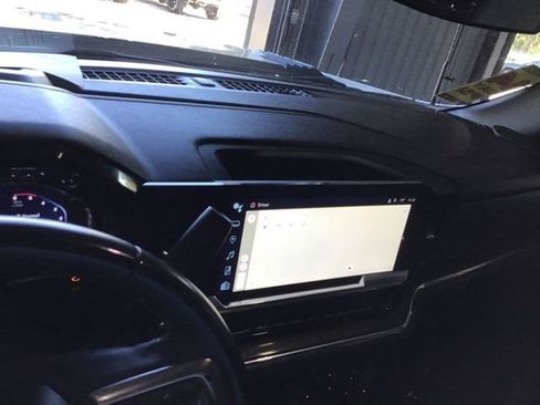 Used 2024 Chevrolet Silverado 2500 LT image 10