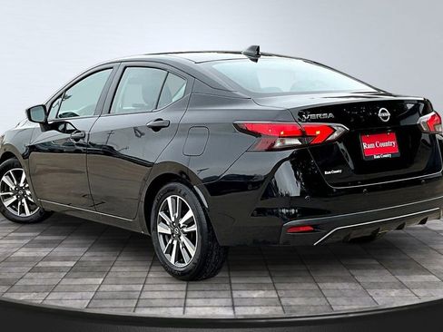 Used 2025 Nissan Versa SV FWD image 5