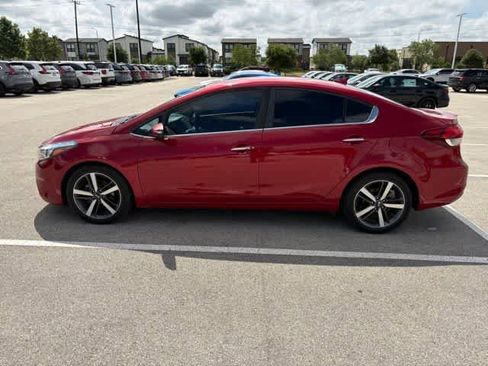 Used 2017 Kia Forte EX FWD image 2