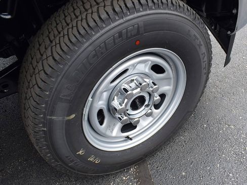 New 2026 Ford F250 XL w/ FX4 Off-Road Package image 12