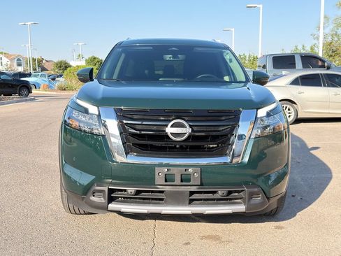 Used 2025 Nissan Pathfinder Platinum FWD image 8