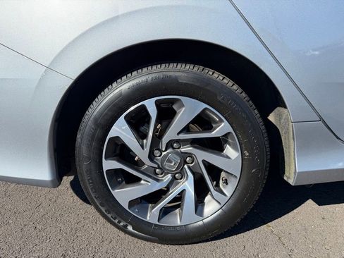 Used 2017 Honda Civic EX image 10