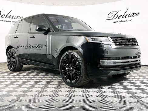 Used 2023 Land Rover Range Rover SE image 1