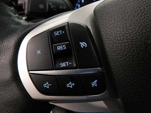 Used 2022 Ford Explorer XLT image 31