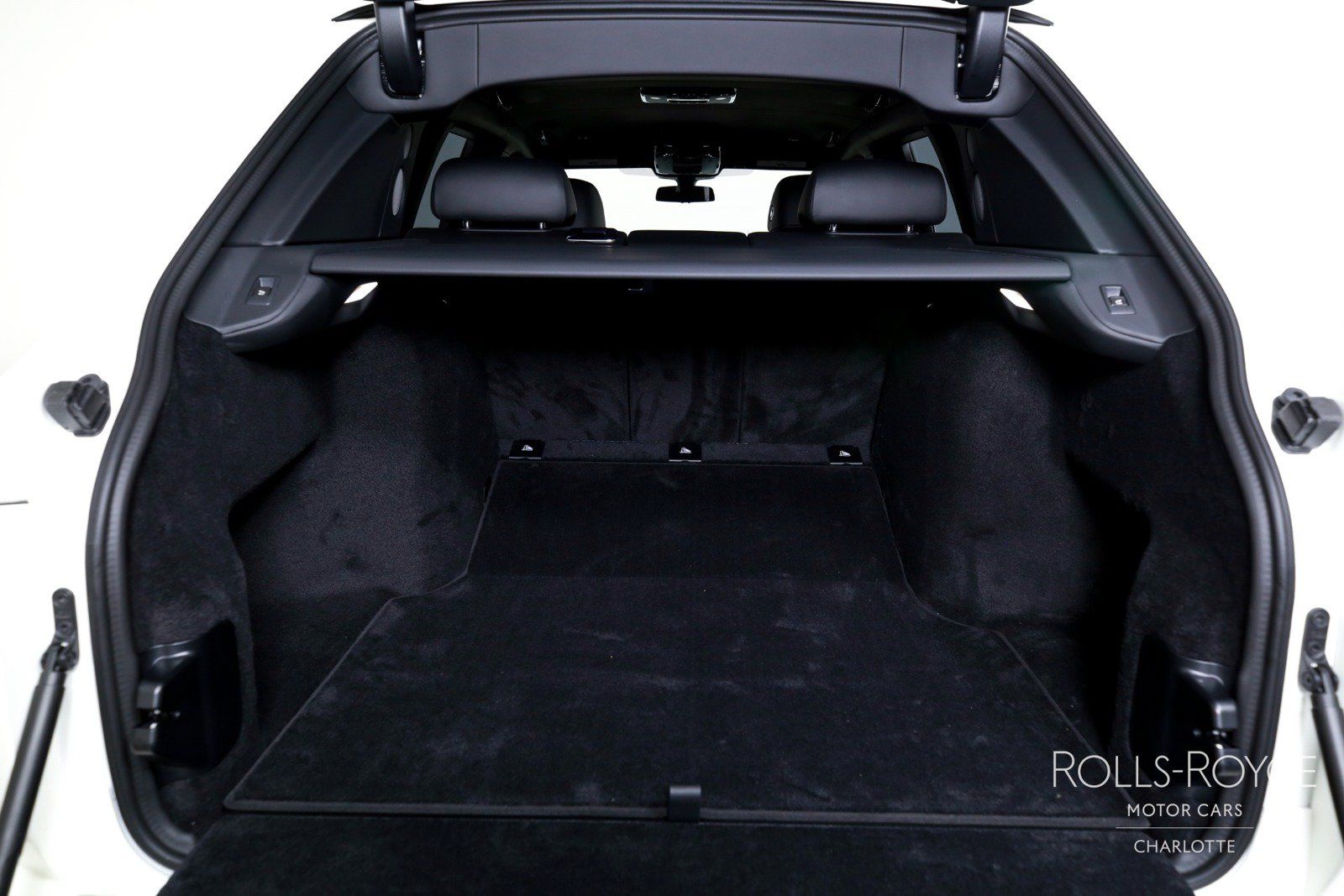 Used 2026 Rolls-Royce Cullinan AWD/4WD image 25
