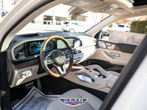Used 2020 Mercedes-Benz GLS 580 4MATIC image 13