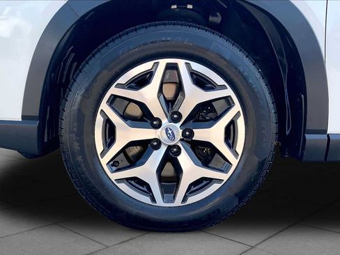 Used 2021 Subaru Forester Premium AWD/4WD image 10