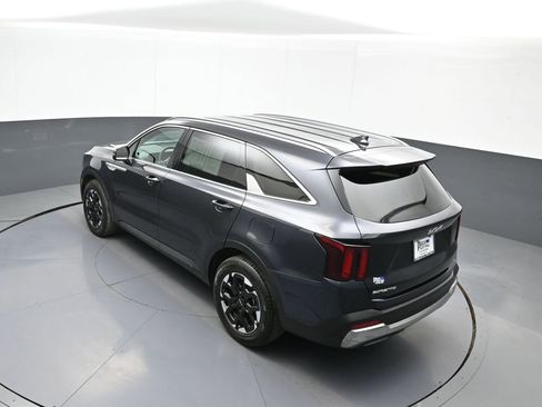 Used 2025 Kia Sorento S FWD image 39