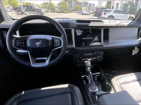 New 2026 Ford Bronco Outer Banks AWD/4WD image 5