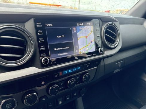 Used 2023 Toyota Tacoma TRD Sport w/ TRD Premium Sport Package AWD/4WD image 37