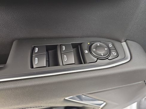 Used 2024 Chevrolet Silverado 1500 LT AWD/4WD image 32
