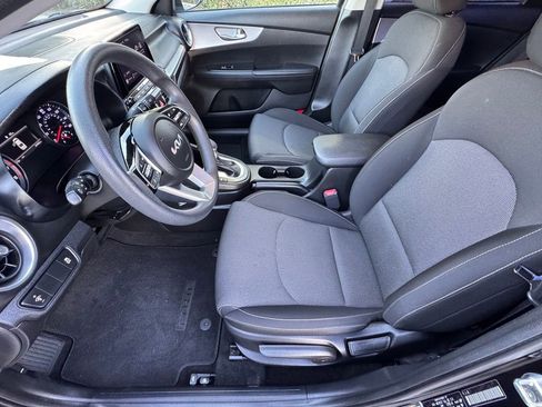 Used 2023 Kia Forte LXS FWD image 11
