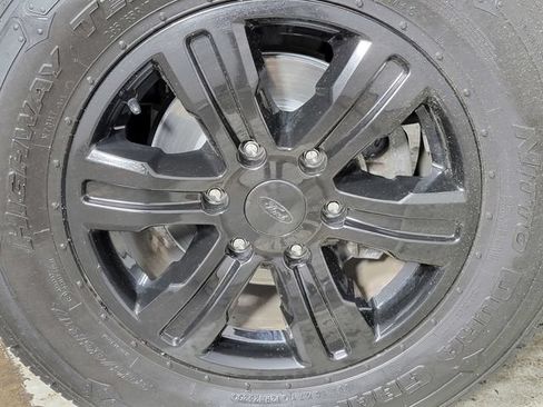 Certified 2019 Ford Ranger XLT w/ FX4 Off-Road Package AWD/4WD image 10