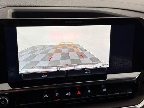 Used 2025 GMC Sierra 1500 SLT image 27