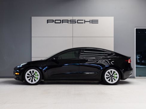 Used 2023 Tesla Model 3 Standard Range RWD image 2