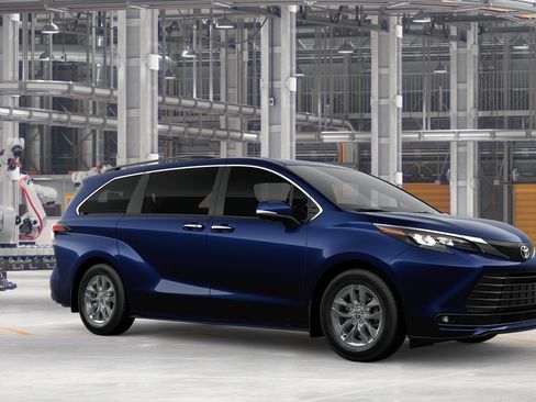 New 2026 Toyota Sienna XLE AWD/4WD image 16