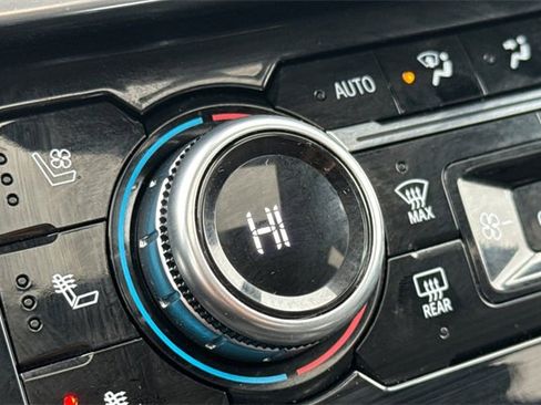 Used 2023 GMC Sierra 1500 Denali w/ Denali Reserve Package image 29