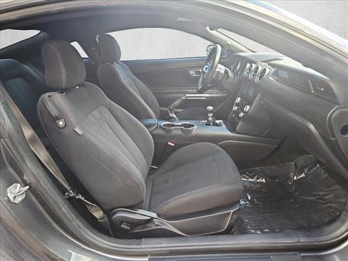 Used 2019 Ford Mustang Coupe RWD image 21
