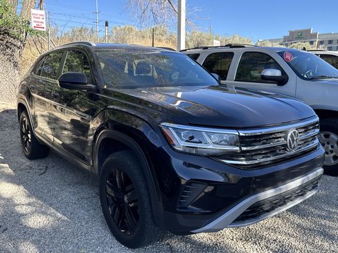 Used 2020 Volkswagen Atlas Cross Sport S FWD image 2