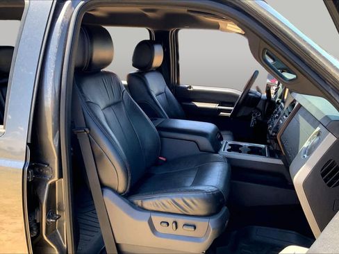 Used 2015 Ford F250 Lariat AWD/4WD image 9
