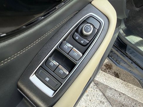 Certified 2025 Subaru Outback Limited image 11