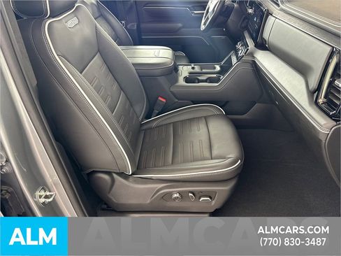 Used 2024 GMC Sierra 2500 AT4X image 15