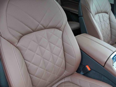 Used 2025 BMW X7 xDrive40i image 13