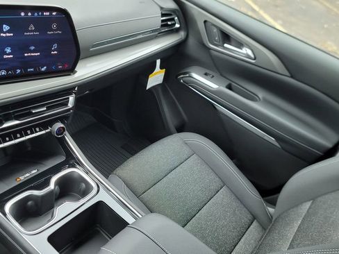 New 2026 Chevrolet Traverse LT w/ Midnight/Sport Edition image 18