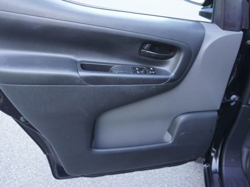 Used 2015 Nissan NV200 SV w/ Technology Package image 10