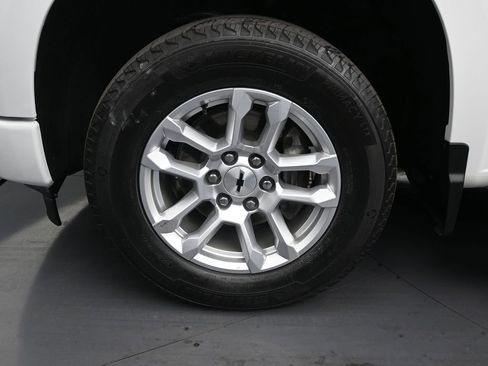 Used 2023 Chevrolet Silverado 1500 RST image 9