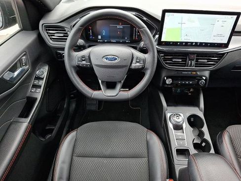 Certified 2023 Ford Escape ST-Line w/ Tech Pack #1 AWD/4WD image 11