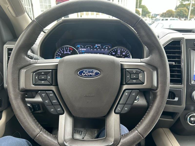 Used 2020 Ford Expedition XLT w/ Equipment Group 202A AWD/4WD image 11