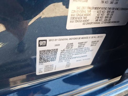 Used 2023 GMC Sierra 1500 SLT w/ SLT Premium Package image 32