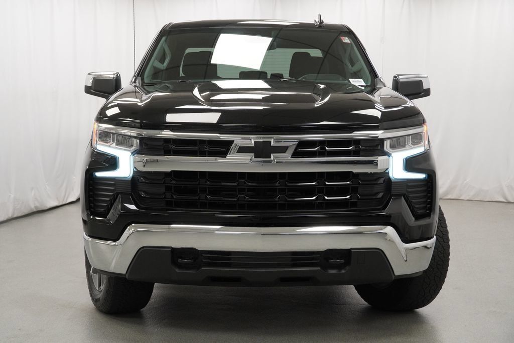Used 2024 Chevrolet Silverado 1500 LT AWD/4WD image 13