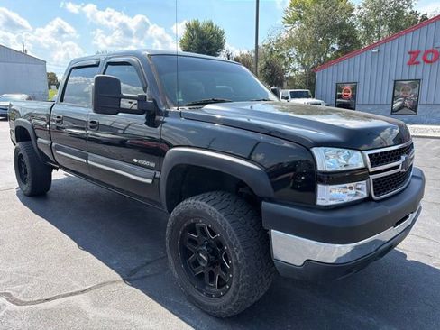 Used 2006 Chevrolet Silverado 2500 LT RWD image 2