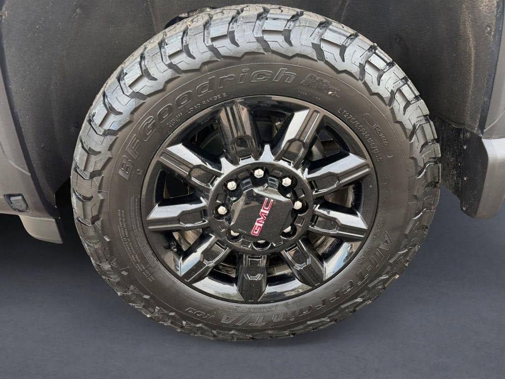 Used 2024 GMC Sierra 2500 AT4 w/ AT4 Premium Plus Package AWD/4WD image 9