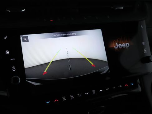 New 2026 Jeep Grand Cherokee Limited w/ Limited Altitude Package image 11